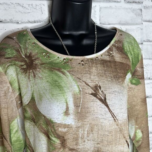 Alfred Dunner Vintage Asymmetrical Studded Floral Top Size Medium - Picture 3 of 5